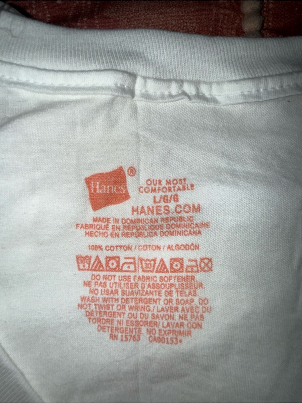 4 pack of Hanes White T‑Shirt with Orange Printed Tag